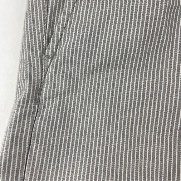 Fossil Shorts Womens Size 8 Gray Pinstriped Flat Front Cut Off - Picture 4 of 8